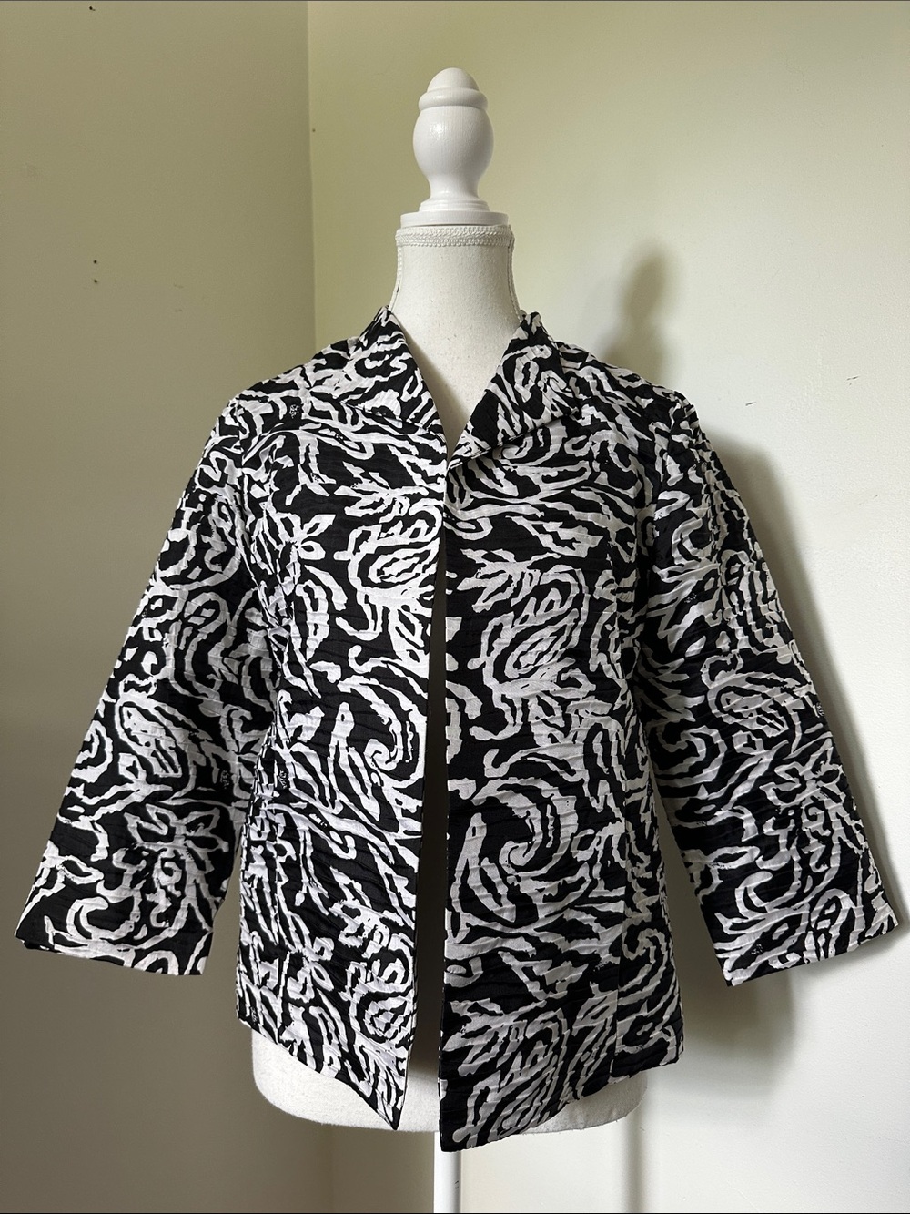 SILK LAND 100% Silk Artsy Floral Gathered Pintuck Open Front Blazer Small Petite